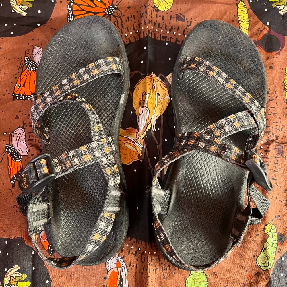 Women's Size 10 Black Chaco Sandals (Cushioned & Adjustable Strap)